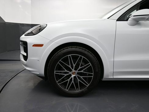 New 2026 Porsche Cayenne AWD/4WD image 12