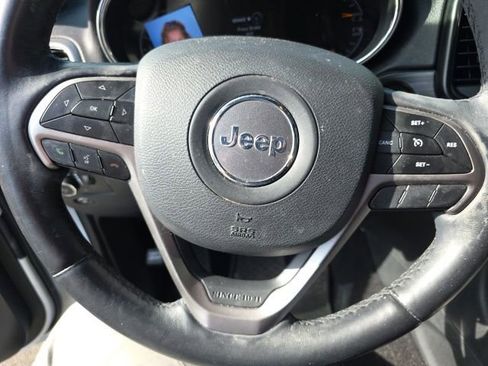 Used 2019 Jeep Grand Cherokee Limited AWD/4WD image 6