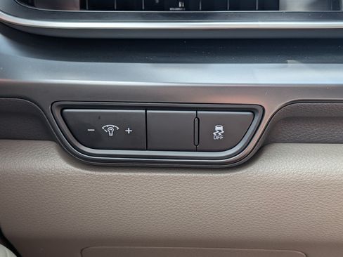 Used 2026 Kia Carnival FWD image 26