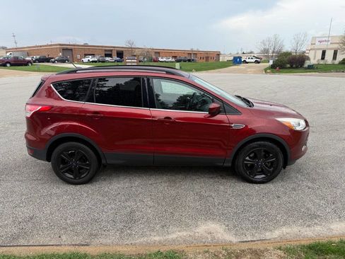 Used 2016 Ford Escape SE w/ Equipment Group 201A image 6
