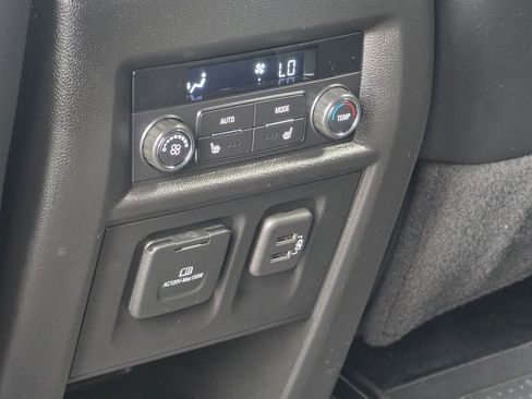 Used 2023 Chevrolet Traverse High Country w/ LPO, Floor Liner Package image 18