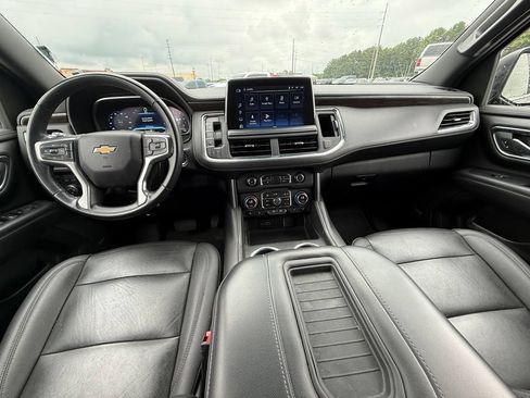 Used 2023 Chevrolet Suburban LT AWD/4WD image 9