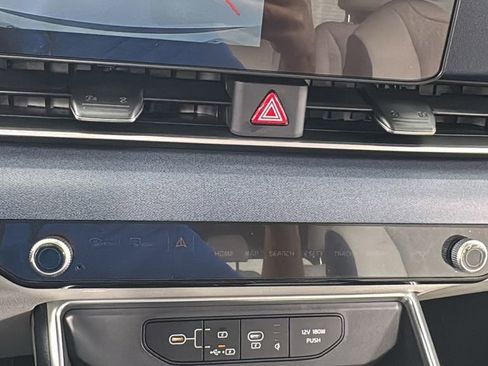 New 2026 Kia Carnival EX FWD image 29