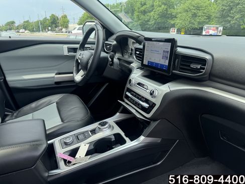 Used 2022 Ford Explorer XLT w/ Equipment Group 202A AWD/4WD image 29