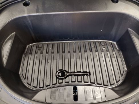 Used 2023 Tesla Model 3 Performance image 7