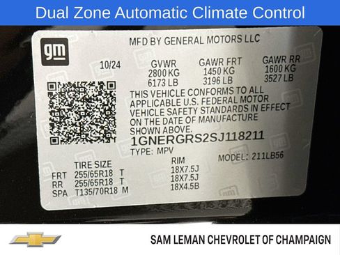 Used 2025 Chevrolet Traverse LT FWD image 32