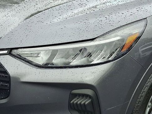 Used 2023 Ford Escape ST-Line w/ Tech Pack #1 image 9