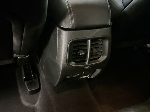 Used 2023 Jeep Cherokee Altitude Lux image 28