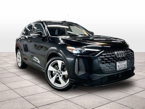 Certified 2025 Audi Q5 Prestige image 2