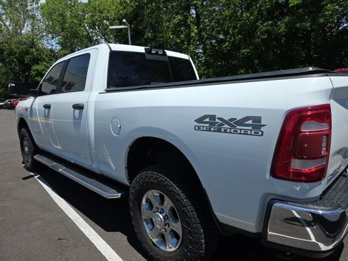 Used 2022 RAM 2500 Big Horn w/ Level C Equiment Group AWD/4WD image 25