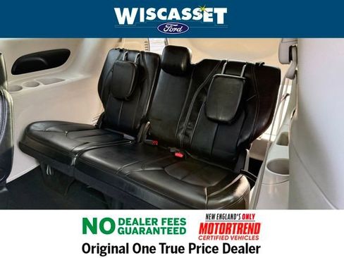 Used 2024 Chrysler Pacifica Touring-L image 8