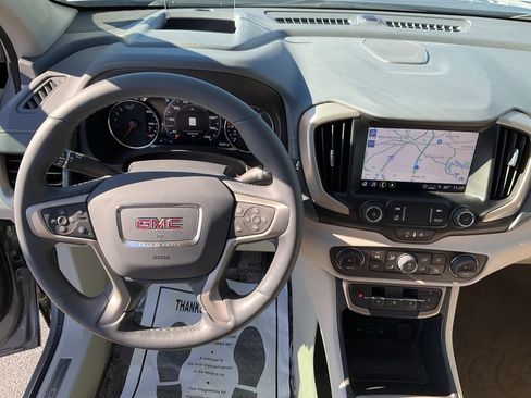 Used 2023 GMC Terrain Denali image 7