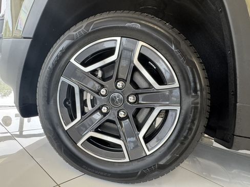 New 2026 Jeep Cherokee Laredo AWD/4WD image 12