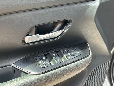 New 2026 Nissan Kicks SV FWD image 18