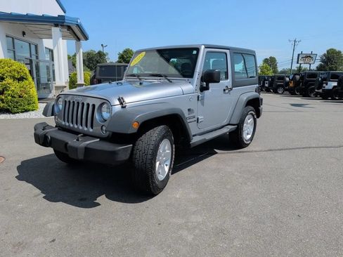 Used 2015 Jeep Wrangler Sport w/ Quick Order Package 24S AWD/4WD image 6