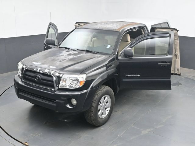 Used 2005 Toyota Tacoma PreRunner w/ SR5 Pkg #3 RWD image 44