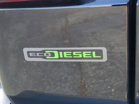 Used 2020 Jeep Wrangler Unlimited Sahara image 14