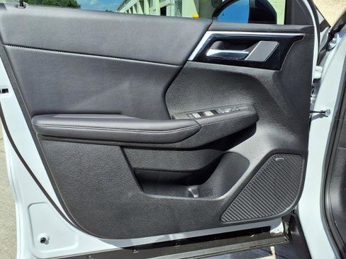 New 2026 Mitsubishi Outlander LE FWD image 14
