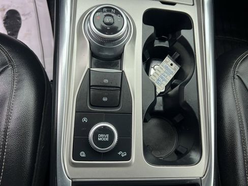 Used 2020 Ford Explorer XLT w/ Equipment Group 202A image 32