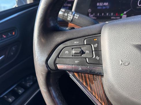 Used 2023 Cadillac Escalade ESV Premium Luxury image 21
