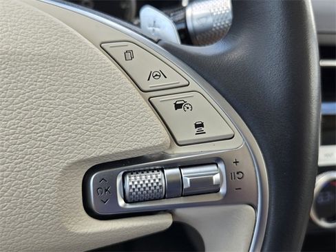 Certified 2022 Genesis G80 2.5T image 24