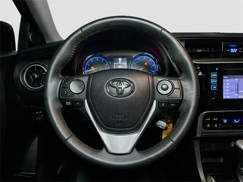 Used 2017 Toyota Corolla SE image 25