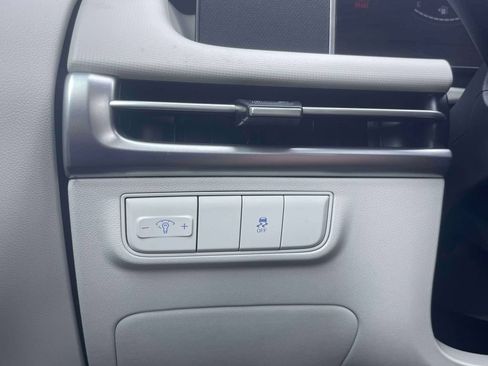 Certified 2025 Hyundai Tucson SE AWD/4WD image 19