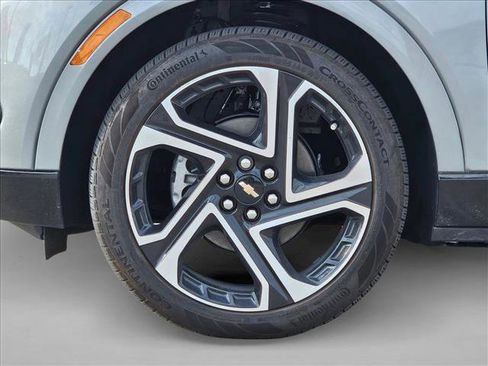 New 2025 Chevrolet Equinox EV LT w/ Convenience Package II image 10