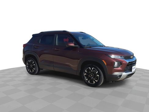 Certified 2023 Chevrolet TrailBlazer LT image 2
