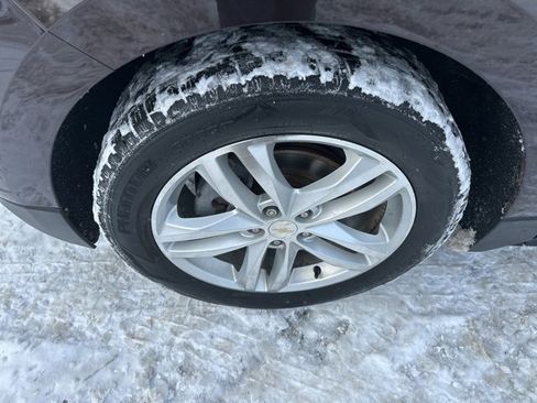 Used 2020 Chevrolet Equinox Premier image 10