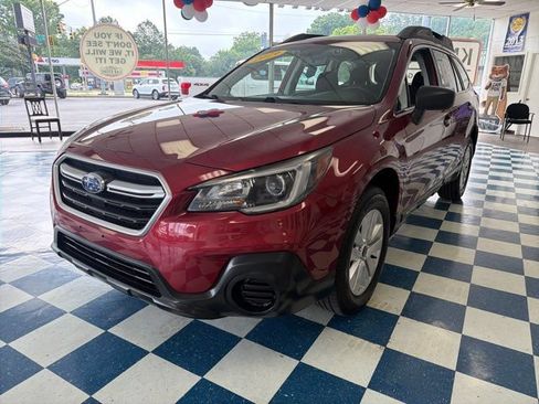 Used 2019 Subaru Outback 2.5i AWD/4WD image 1