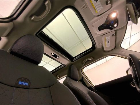 Certified 2025 MINI Cooper S image 26