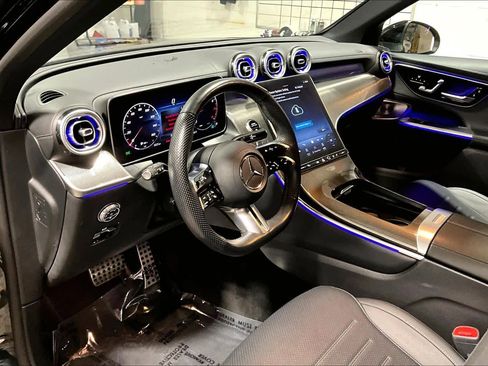 Used 2023 Mercedes-Benz GLC 300 4MATIC w/ AMG Line image 18