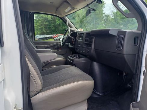Used 2024 GMC Savana 2500 w/ Driver Convenience Package RWD image 15