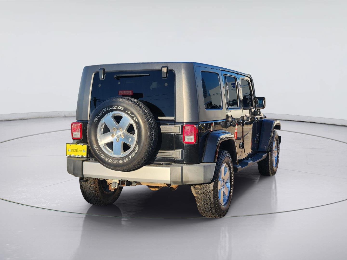 Used 2009 Jeep Wrangler Unlimited Sahara w/ Dual Top Group AWD/4WD image 5