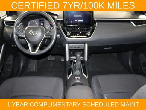 Used 2024 Toyota Corolla Cross AWD Hybrid w/ Moonroof Package image 15