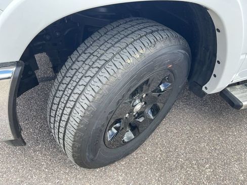 Used 2025 RAM 1500 Big Horn AWD/4WD image 10