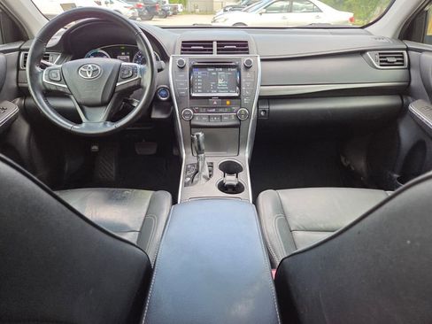 Certified 2016 Toyota Camry XLE FWD image 5