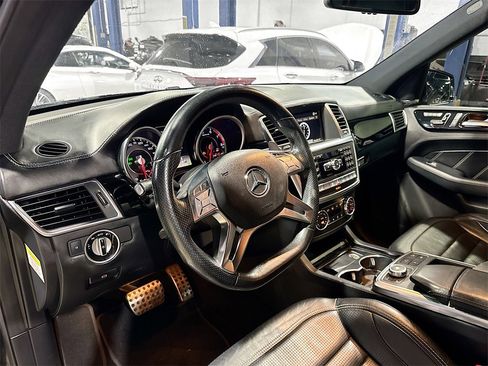 Used 2012 Mercedes-Benz ML 63 AMG 4MATIC image 10