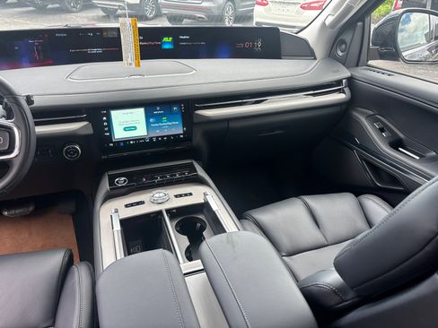 New 2026 Lincoln Navigator L Premier AWD/4WD image 31
