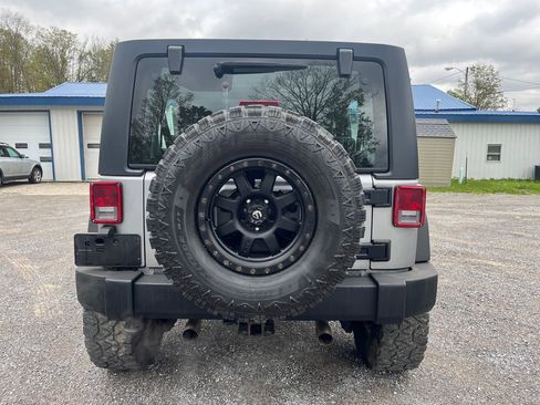 Used 2014 Jeep Wrangler Unlimited Sport w/ Connectivity Group AWD/4WD image 6