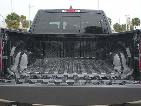 Used 2025 RAM 1500 Laramie AWD/4WD image 27