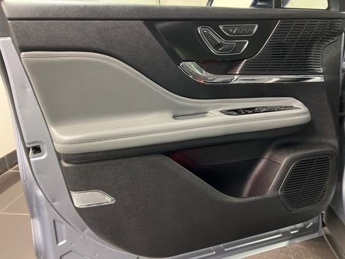 Used 2022 Lincoln Corsair Reserve w/ Equipment Group 201A image 29