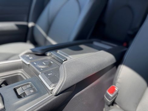 Used 2024 Toyota Grand Highlander XLE image 19