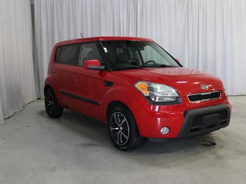 Used 2010 Kia Soul + w/ Audio Pkg FWD image 24