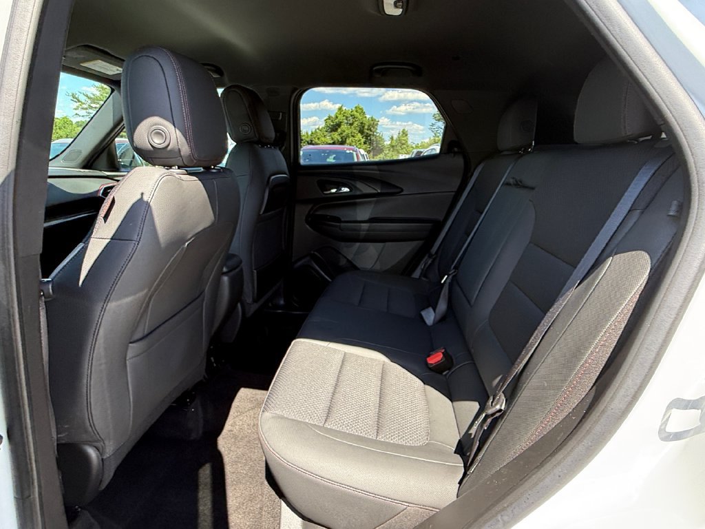 Used 2023 Chevrolet TrailBlazer RS w/ Convenience Package AWD/4WD image 24