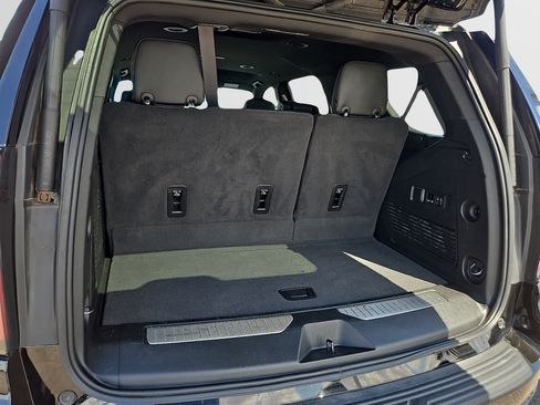 Used 2024 Chevrolet Tahoe RST w/ RST Performance Edition AWD/4WD image 9