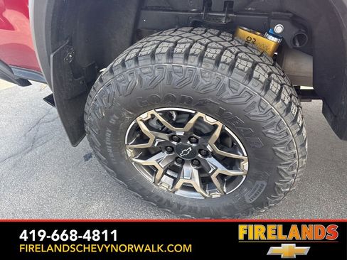 Used 2024 Chevrolet Colorado ZR2 w/ ZR2 Convenience Package III image 13