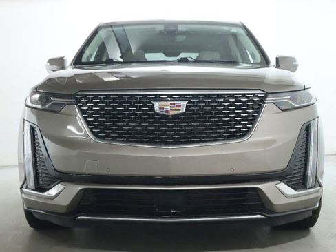 Used 2023 Cadillac XT6 Premium Luxury w/ Technology Package AWD/4WD image 5