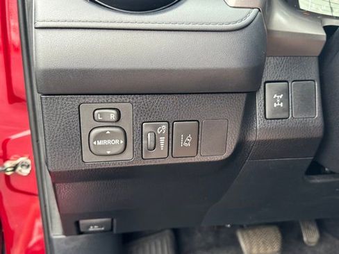 Used 2018 Toyota RAV4 LE w/ All Weather Liner Package image 28